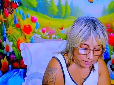 Chat XXX en directo de indianroxy