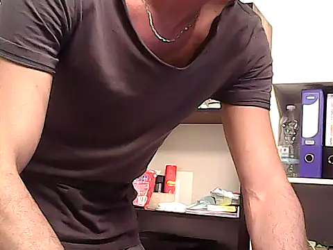 mastercharisma35のライブXXXチャット