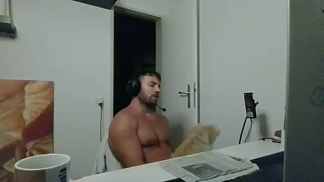 แชท XXX สดของ alpha-hunk