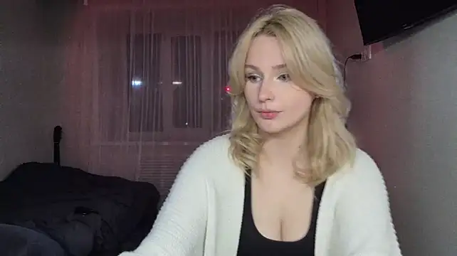 BloomMoon - show my panties