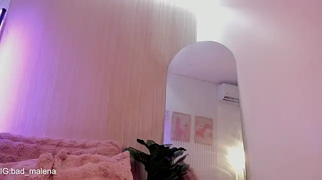 Bad_malena - Suck my fingers