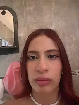 Chat +18 de steffmontespink_18 ao vivo