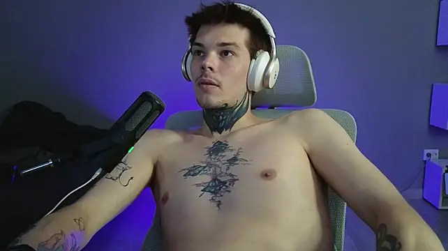 DENIS_HERE live XXX chat