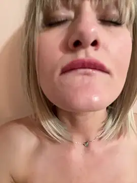 Živý XXX chat LunaFoxs
