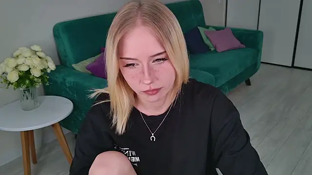 Shawty_Osaka live XXX chat