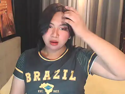 Chat +18 de AsianHotPrecious ao vivo