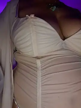 Chatroom XXX en direct de LunaBlaise