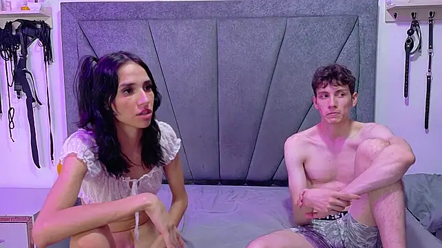 ThreeForFun_OS live XXX chat
