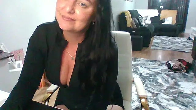 HousewifeAnna live XXX chat