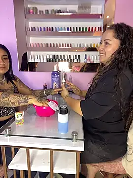 Chat +18 de Nails_Lucia ao vivo