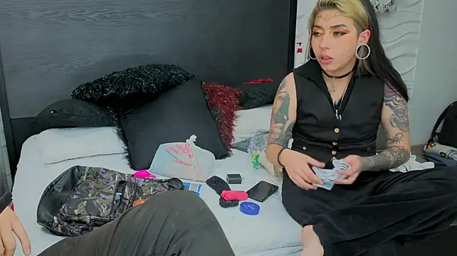 inkedsinners_: онлайн-секс-чат