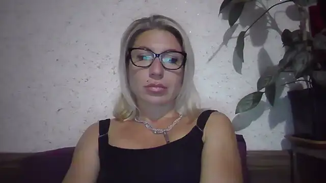 fox_red_lady7: онлайн-секс-чат