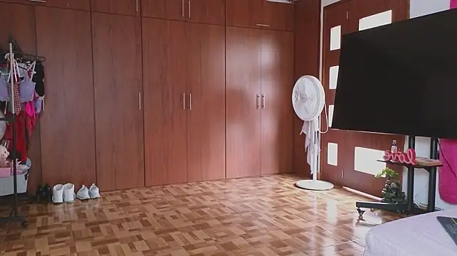 Tatiana_big_ass_boobs - dance naked