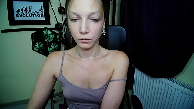 EmillyPlay Live XXX-chat