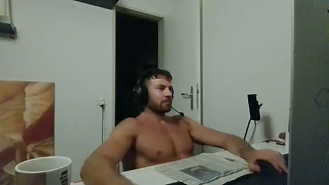 Chat +18 de alpha-hunk ao vivo
