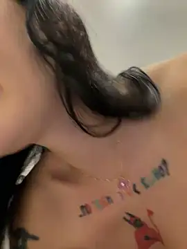 دردشة Melissa_crazy الجنسية المباشرة