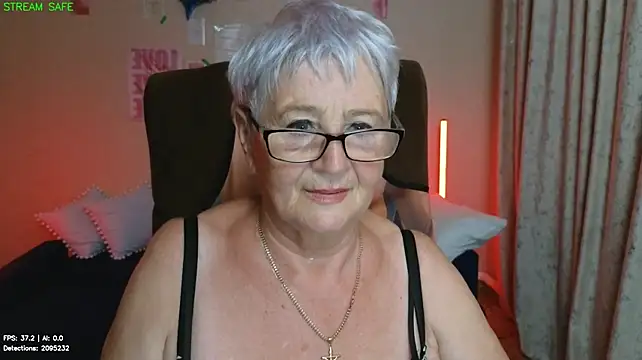 Chat XXX en directo de Sandra_Snowflake