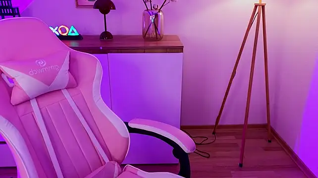 e1v1s XXX чат на живо