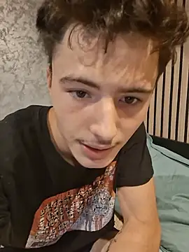 denysio89n Live XXX chat