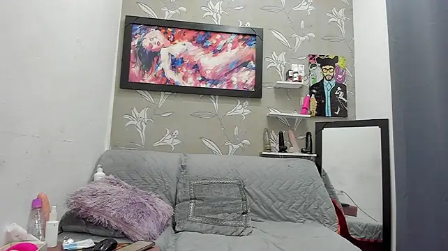 Karen_Bis Adlı Modelin Canlı XXX Sohbeti