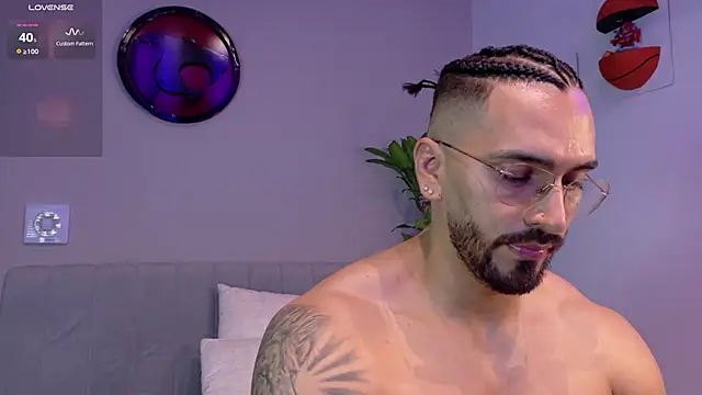 دردشة tony_muscle الجنسية المباشرة