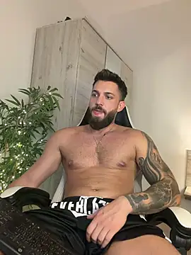 LustyMike_ live XXX chat