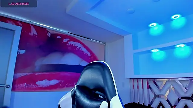 Anniee_x élő XXX-chatje