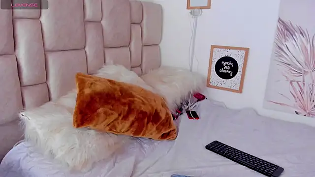 Kamila_angel Adlı Modelin Canlı XXX Sohbeti