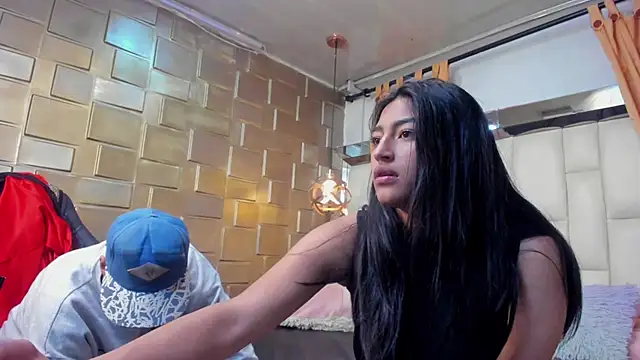 Lu-vale live XXX chat