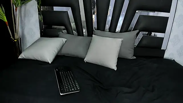 Karina_Diamondn Live XXX chat