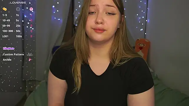 CuteSharloti's Live XXX Chat