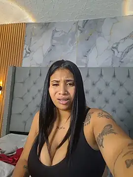 La_indiia's Live XXX Chat