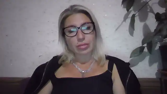 fox_red_lady7n Live XXX chat