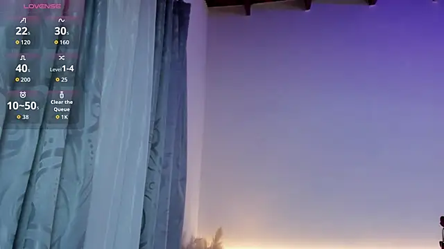 ZarahFoxx XXX чат на живо