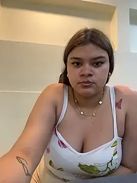 Thara_Fresneda_ XXX чат на живо
