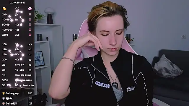 Chat XXX ao vivo de _Rein_ramm