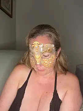 largeboobies30's Live XXX Chat