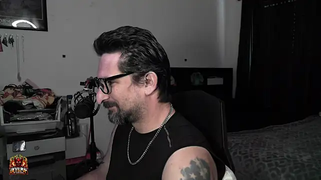 צ'אט XXX בשידור חי של DevilPup75_