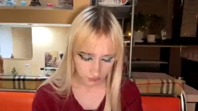 Blondilis' Live XXX Chat