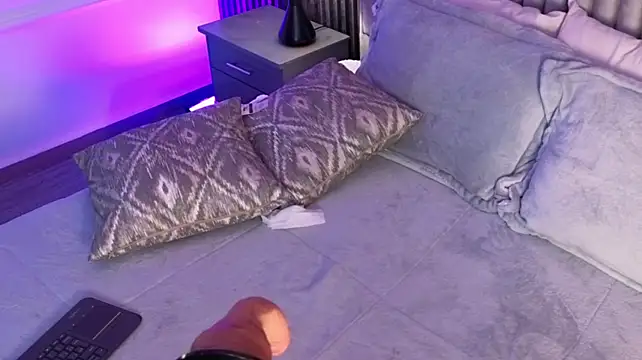 Saraahfontaine's Live XXX Chat