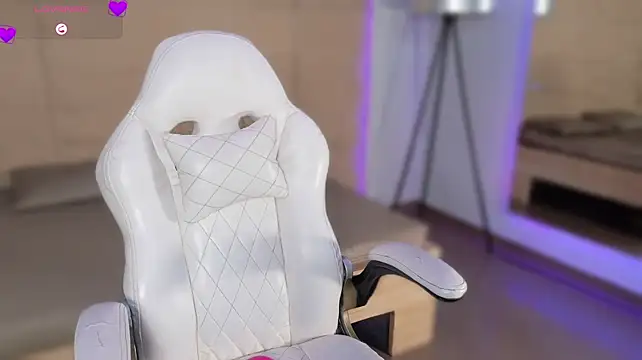 Chatroom XXX en direct de HannahMontgomery