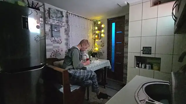 Vuitton live XXX chat
