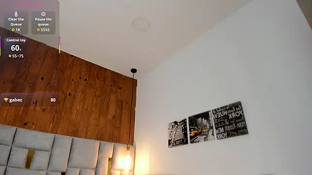 miia_reeves_'s Live XXX Chat