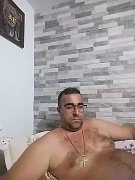 ADRIAN_ADI40's Live XXX Chat