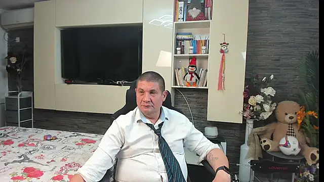 SpartacusDaddy48's Live XXX Chat