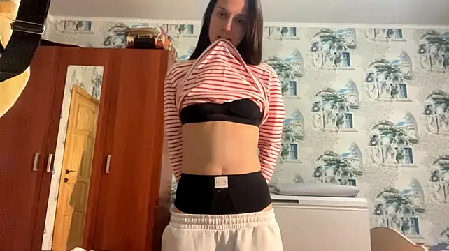 GildaCode - FLASH MY UNDERBOOBS