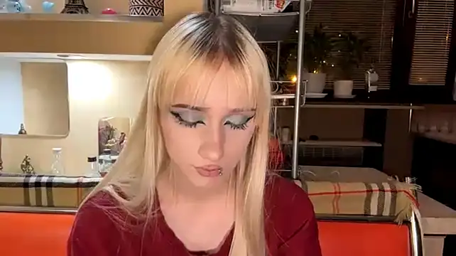 Chat +18 de Blondilis ao vivo