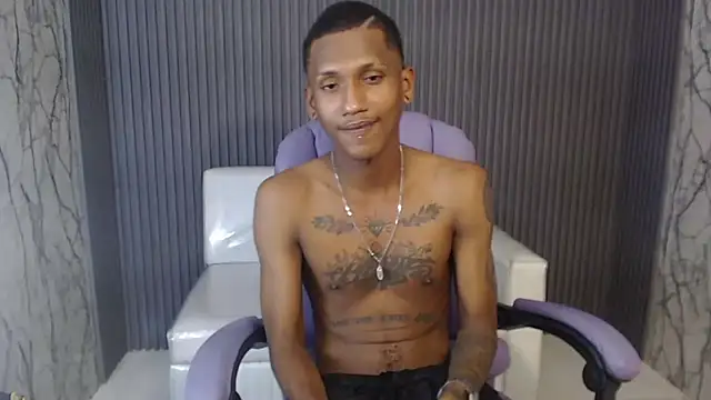 XXX chat uživo modela ManSant
