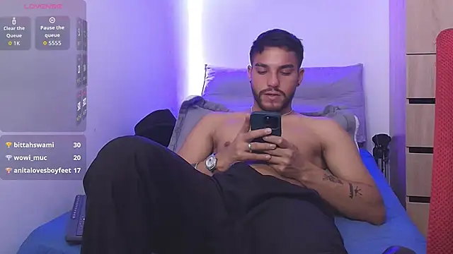 Leandro_valenzuela's Live XXX Chat