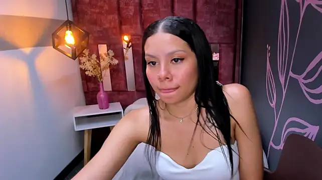 Chat +18 de Maya_Fox__ ao vivo